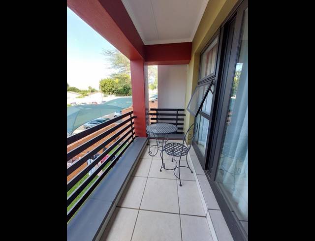 2 BEDROOM APARTMENT FOR SALE IN DOUGLASDALE